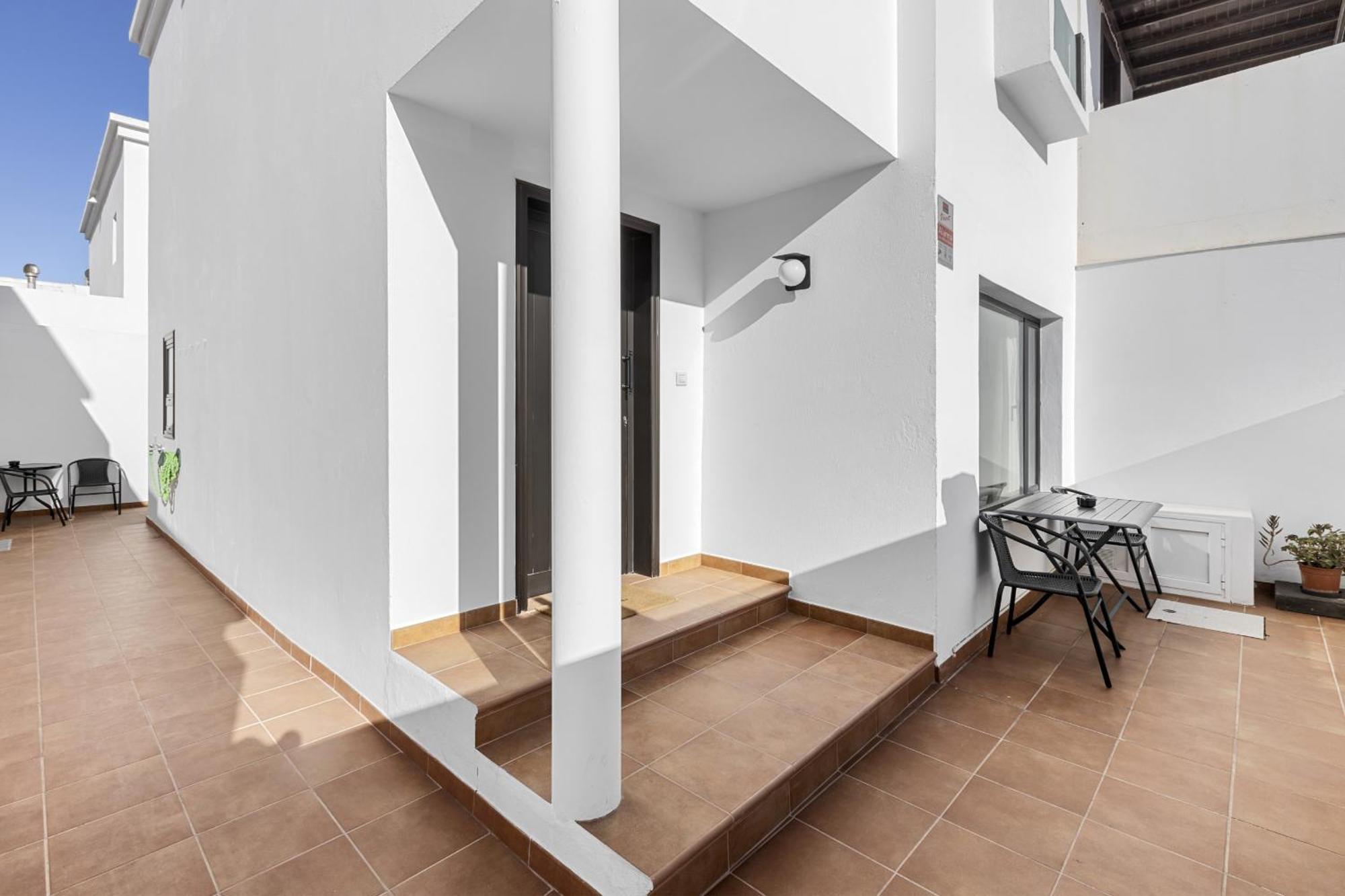 Casahost Casa Hola Playa Honda (Lanzarote) Exterior foto